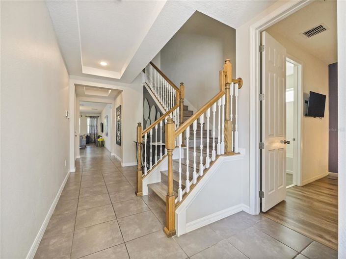 Image No.2-8 Bed House for sale