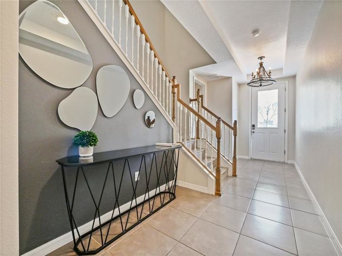 Image No.3-8 Bed House for sale