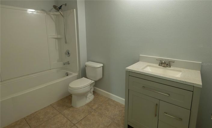 Image No.32-2 Bed Townhouse for sale