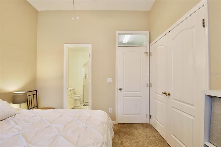 Image No.17-7 Bed House for sale