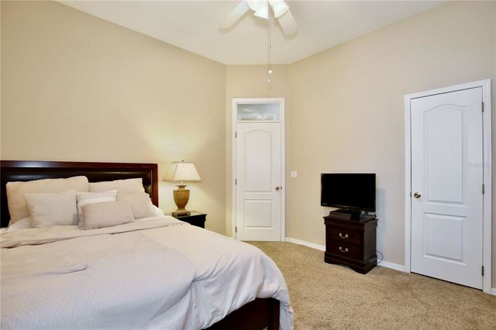 Image No.24-7 Bed House for sale