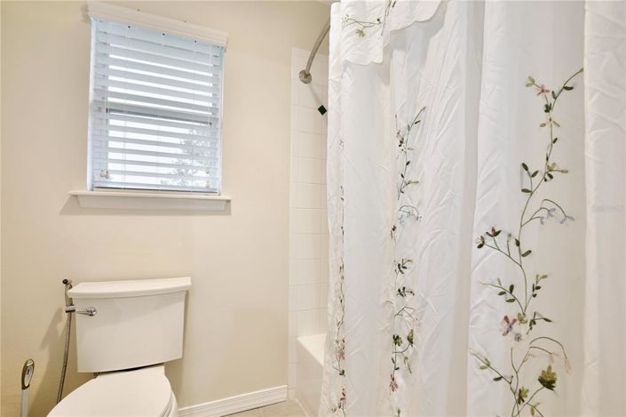 Image No.30-7 Bed House for sale