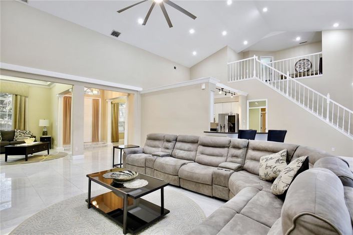 Image No.5-7 Bed House for sale