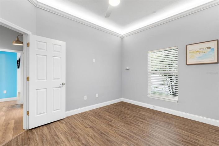 Image No.25-5 Bed House for sale