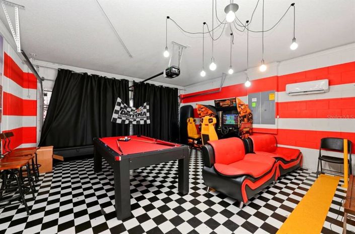 Image No.23-8 Bed House for sale