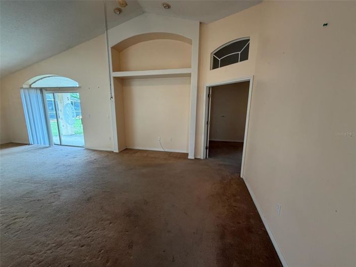 Image No.6-3 Bed House for sale