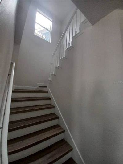 Image No.17-4 Bed House for sale