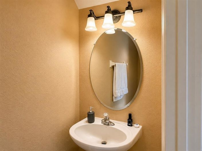 Image No.5-2 Bed Townhouse for sale