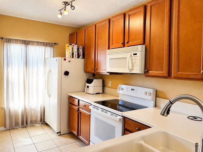 Image No.6-2 Bed Townhouse for sale