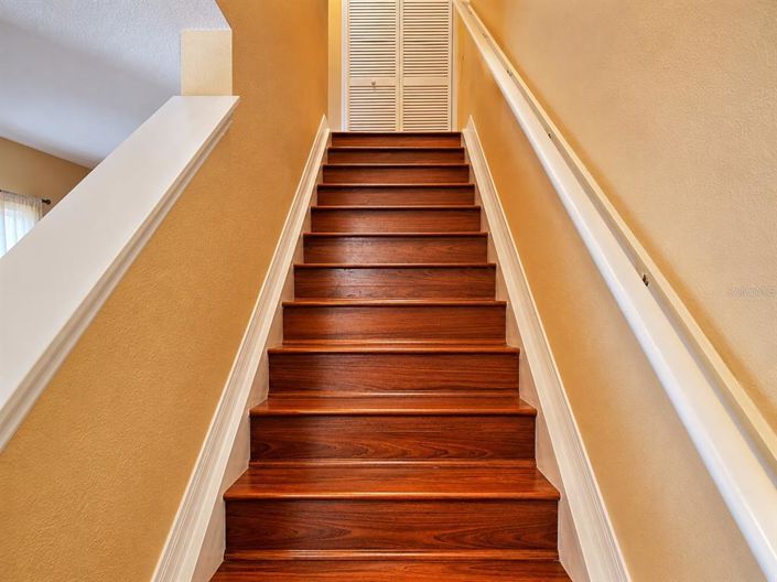Image No.8-2 Bed Townhouse for sale