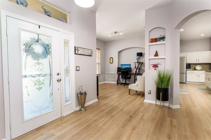 Image No.6-3 Bed House for sale