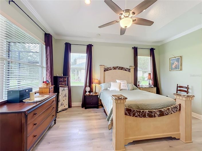 Image No.18-3 Bed House for sale