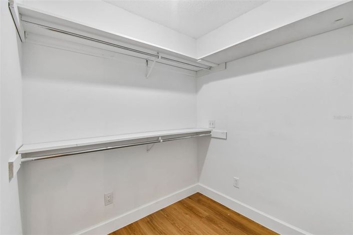 Image No.36-4 Bed House for sale