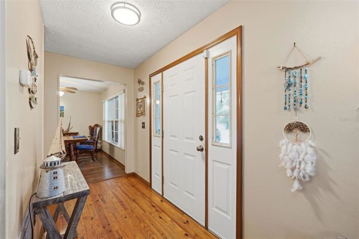 Image No.8-3 Bed House for sale
