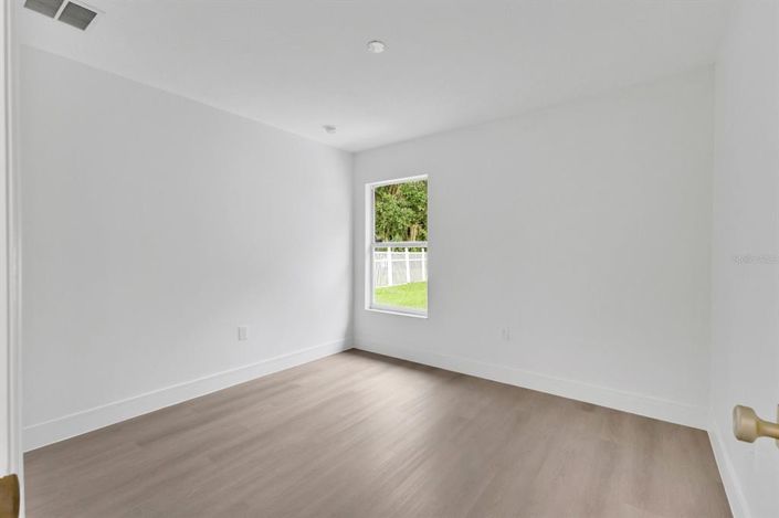 Image No.32-4 Bed House for sale