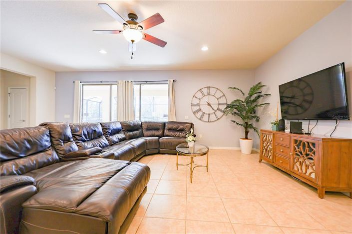 Image No.22-8 Bed House for sale