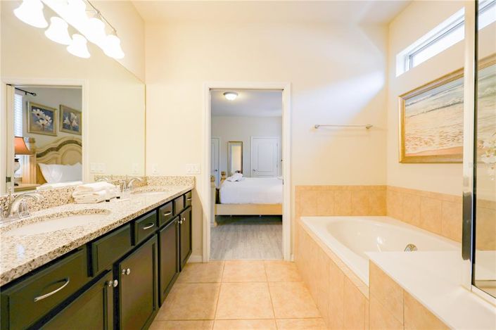 Image No.31-8 Bed House for sale