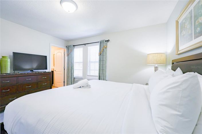 Image No.48-8 Bed House for sale