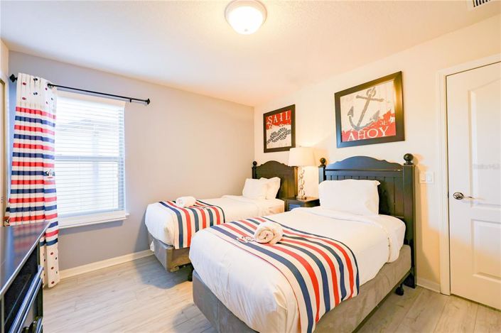 Image No.53-8 Bed House for sale
