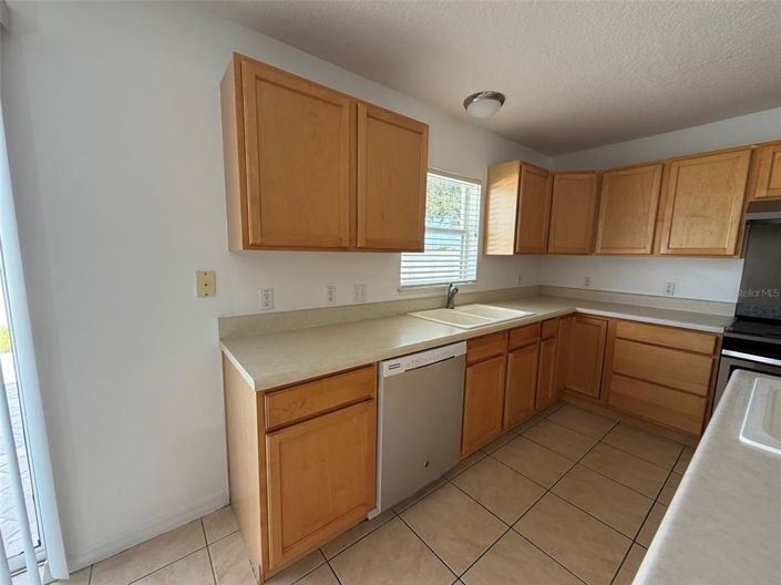 Image No.18-4 Bed House for sale