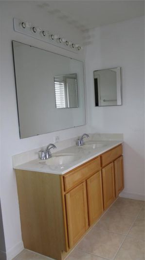Image No.34-4 Bed House for sale