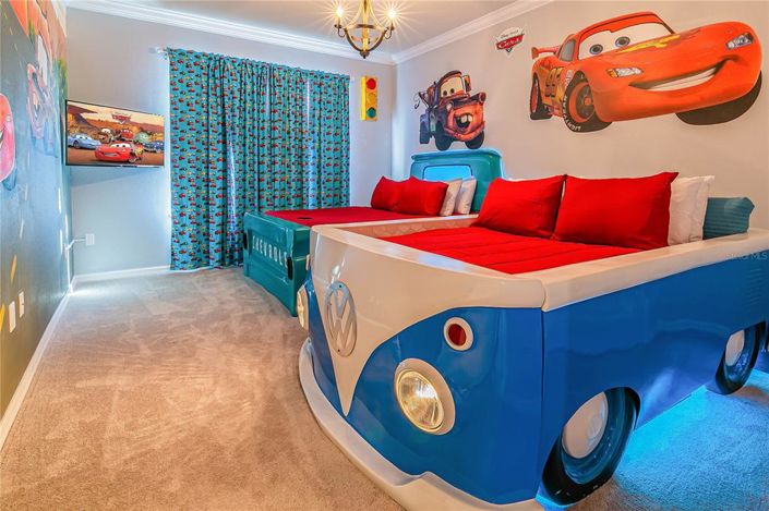 Image No.33-10 Bed House for sale