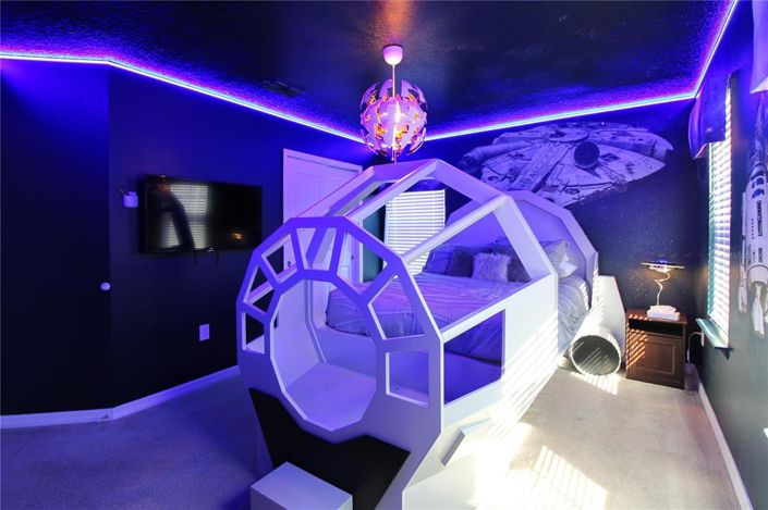 Image No.34-10 Bed House for sale