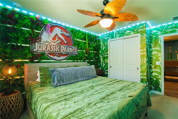 Image No.38-10 Bed House for sale