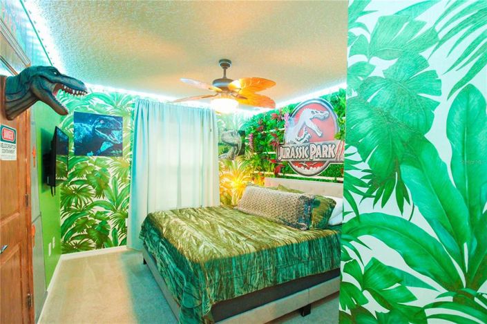 Image No.6-10 Bed House for sale