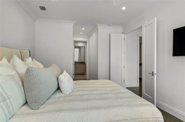 Image No.49-3 Bed Townhouse for sale