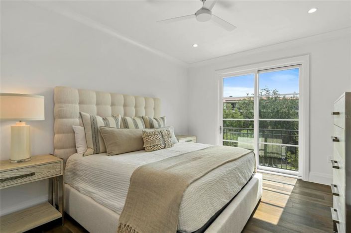 Image No.50-3 Bed Townhouse for sale
