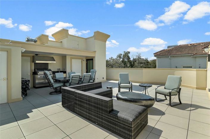 Image No.56-3 Bed Townhouse for sale