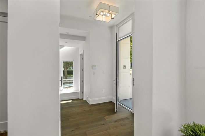 Image No.8-3 Bed Townhouse for sale