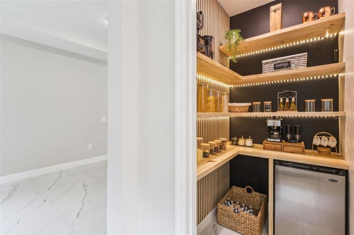 Image No.20-4 Bed House for sale