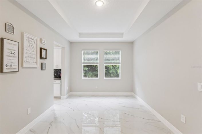 Image No.25-4 Bed House for sale