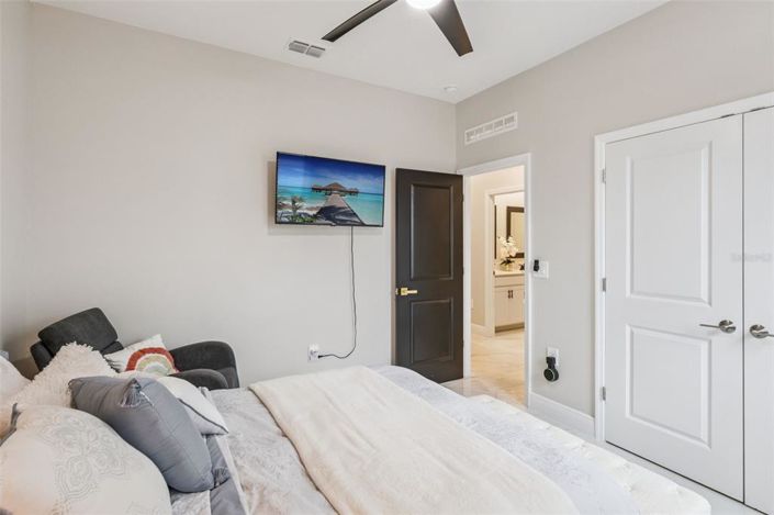 Image No.40-4 Bed House for sale