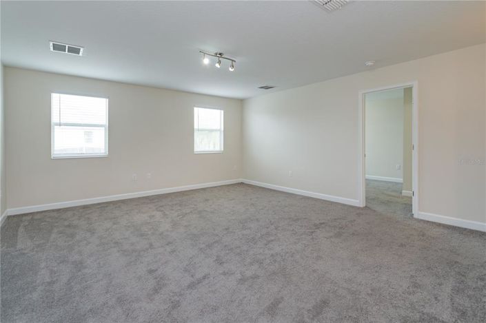 Image No.19-6 Bed House for sale