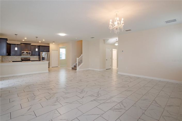 Image No.3-6 Bed House for sale