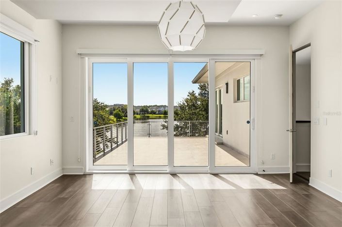 Image No.25-5 Bed House for sale