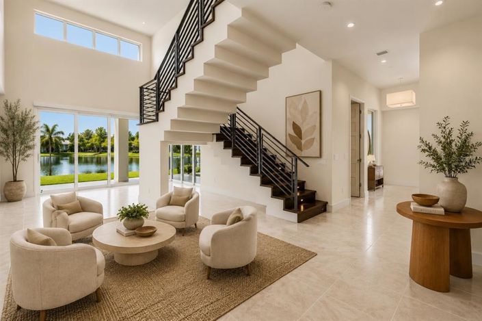 Image No.6-5 Bed House for sale