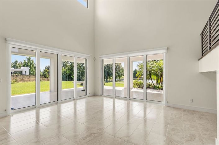 Image No.9-5 Bed House for sale