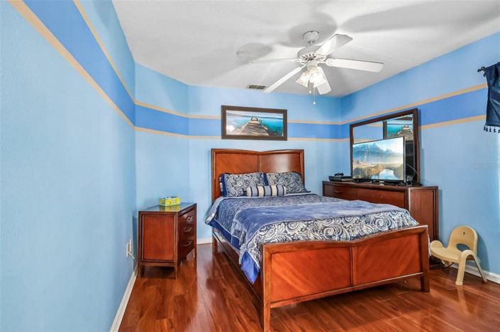 Image No.16-4 Bed House for sale