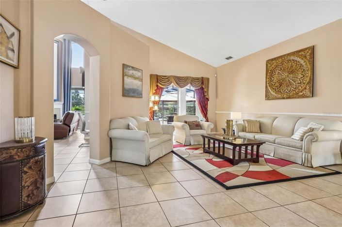 Image No.5-4 Bed House for sale