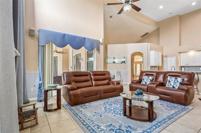 Image No.7-4 Bed House for sale