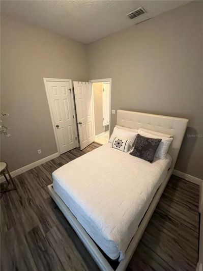 Image No.10-4 Bed House for sale