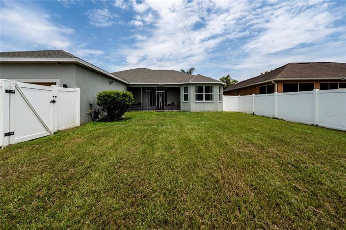 Image No.26-4 Bed House for sale