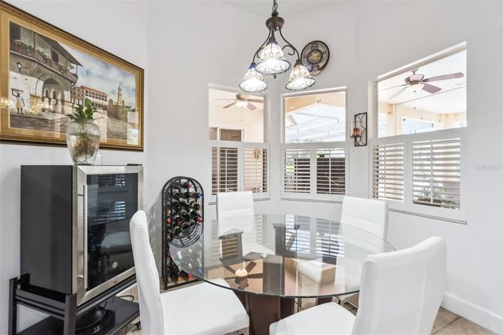 Image No.17-5 Bed House for sale
