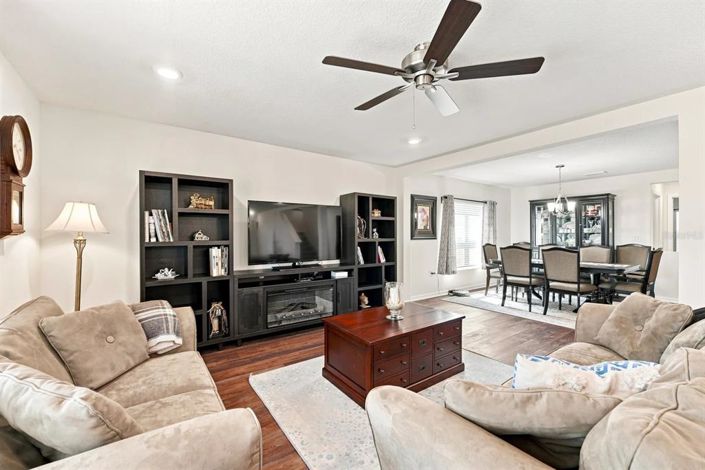Image No.6-5 Bed House for sale