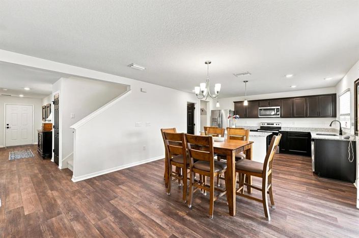 Image No.8-5 Bed House for sale