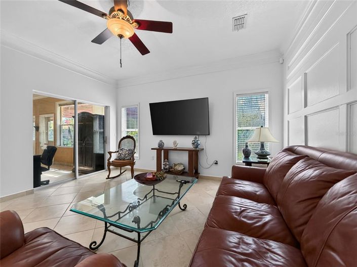 Image No.12-3 Bed House for sale